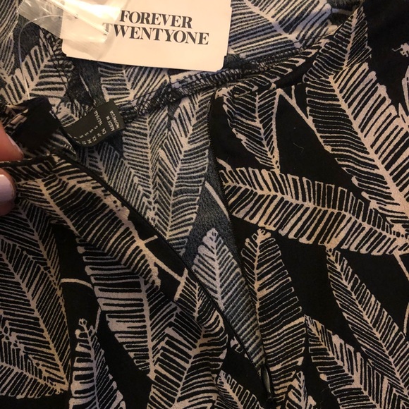 Brand New -Forever 21 -Mini Halter dress (Size S) - Picture 4 of 5